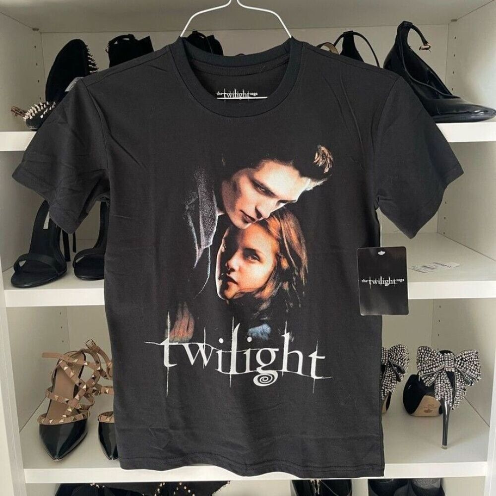 NWT Retro 90's Style Twilight Movie Edward And Bella T-ShirtSize XXS